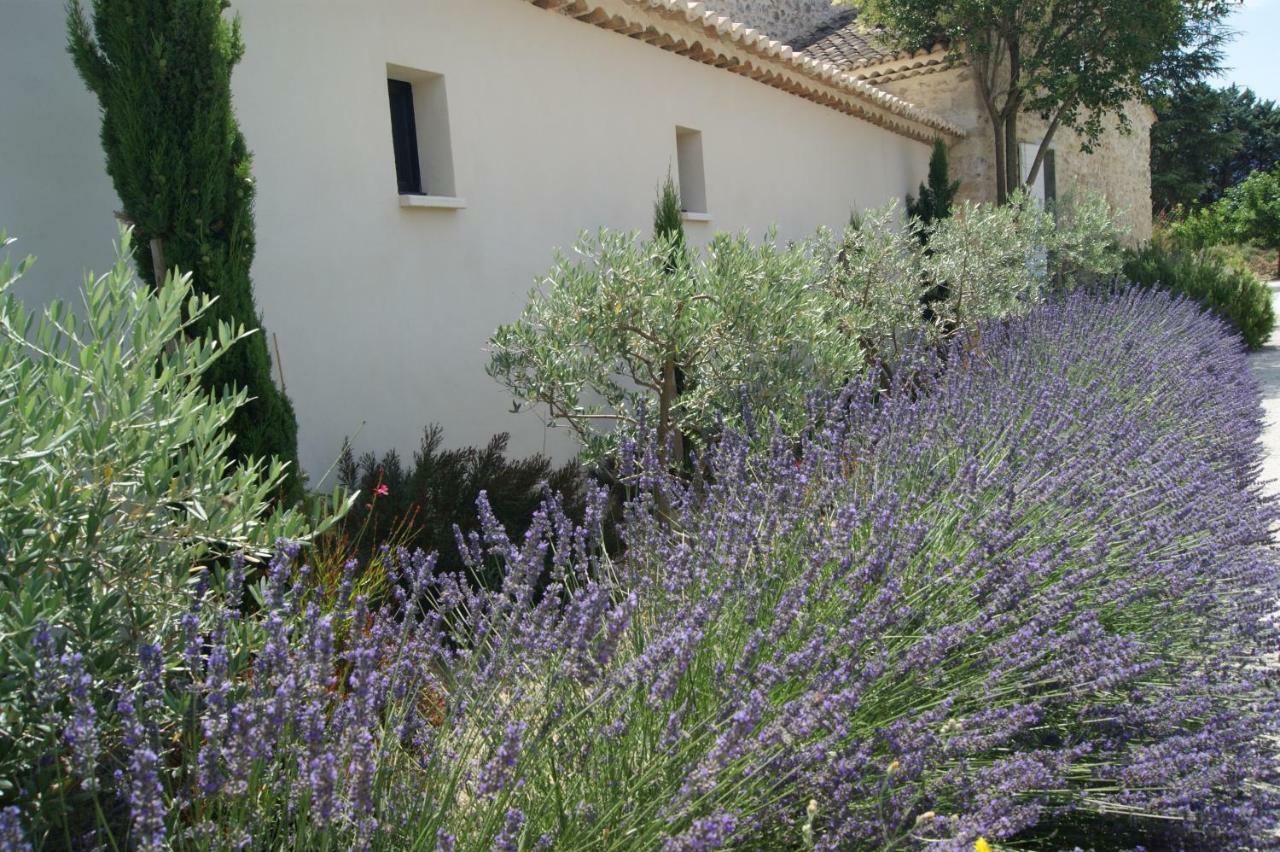 Gites Dans Mas En Pierres Robion en Luberon Exterior photo